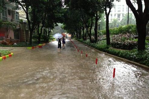 狂风暴雨中开工 张小姐现代简约装修主体拆改篇（二）